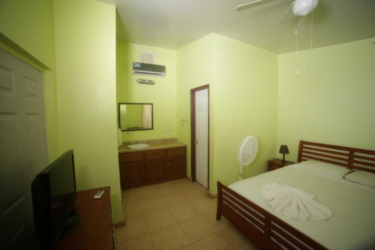 Arawak Hotel Leogane Exteriör bild